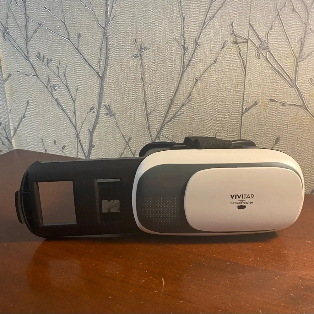Vivitar: Dream On Virtual Reality Headset